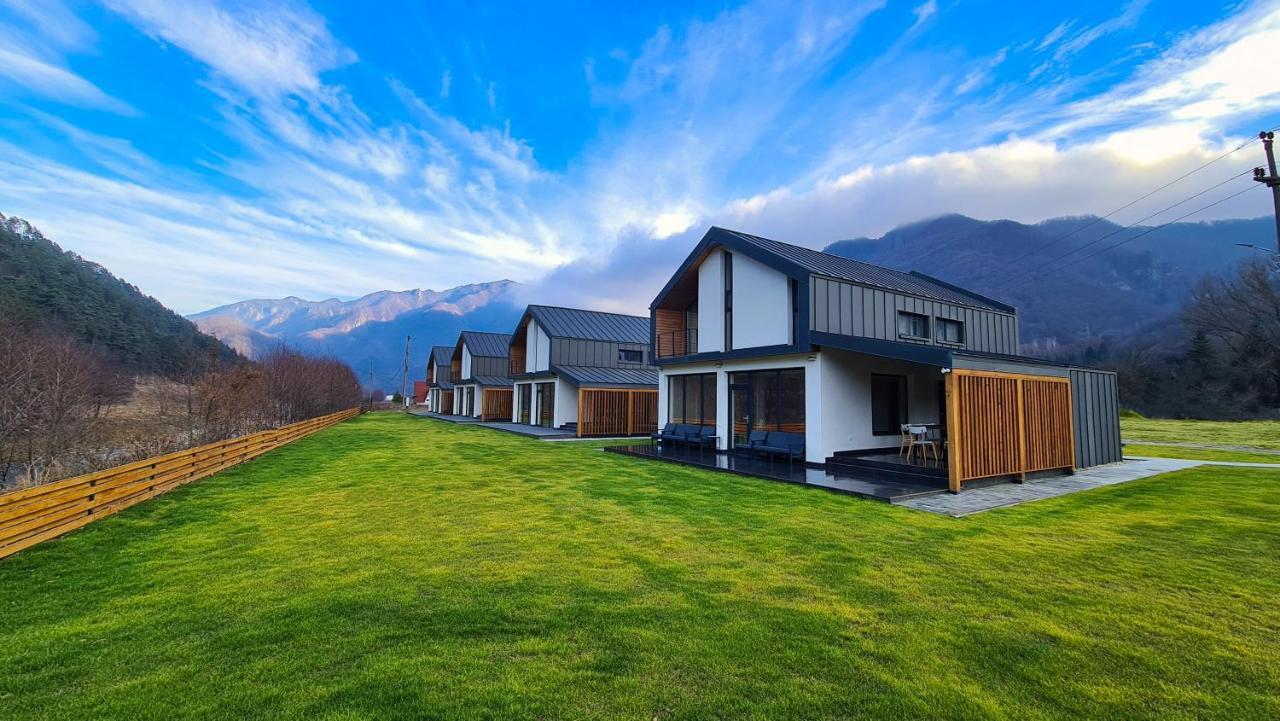 Complex Lunlo Village Brezoi Exterior foto