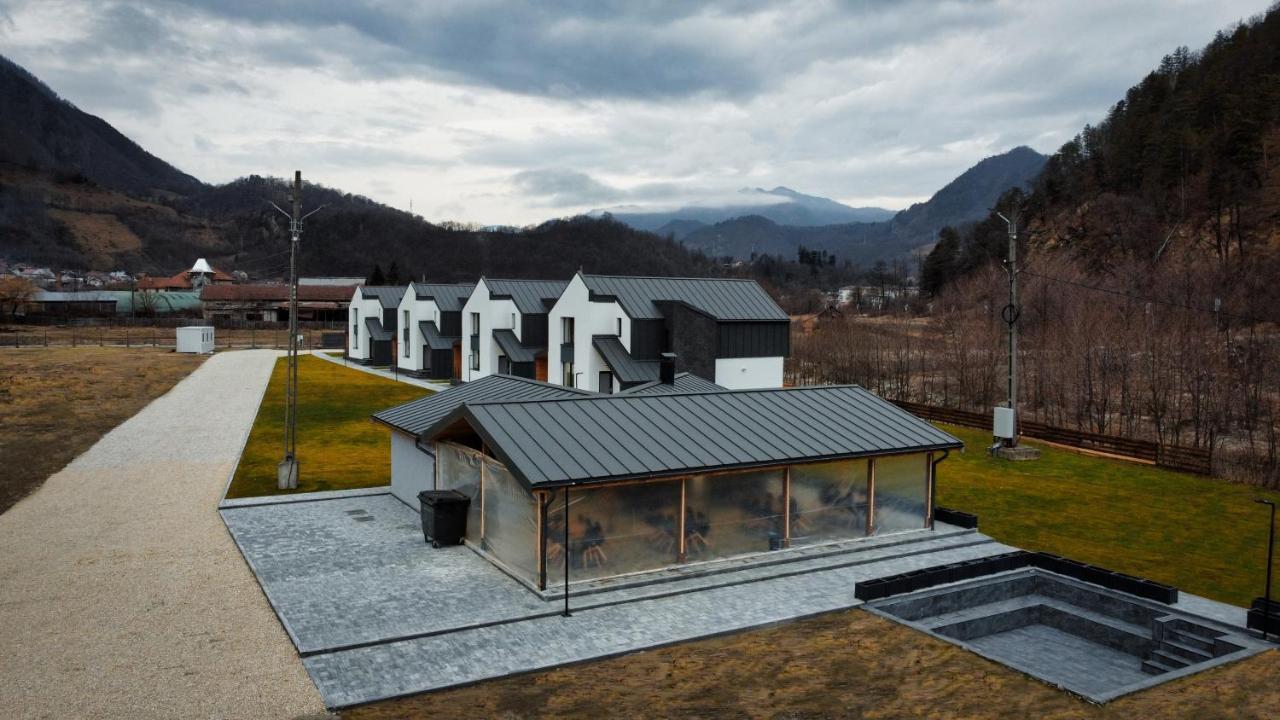 Complex Lunlo Village Brezoi Exterior foto